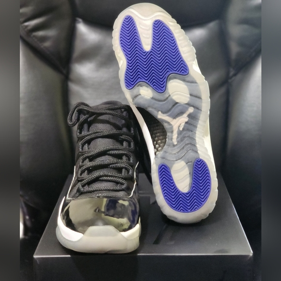 New Jordan Retro 11 Space Jam Size 12 Men - Picture 4 of 10